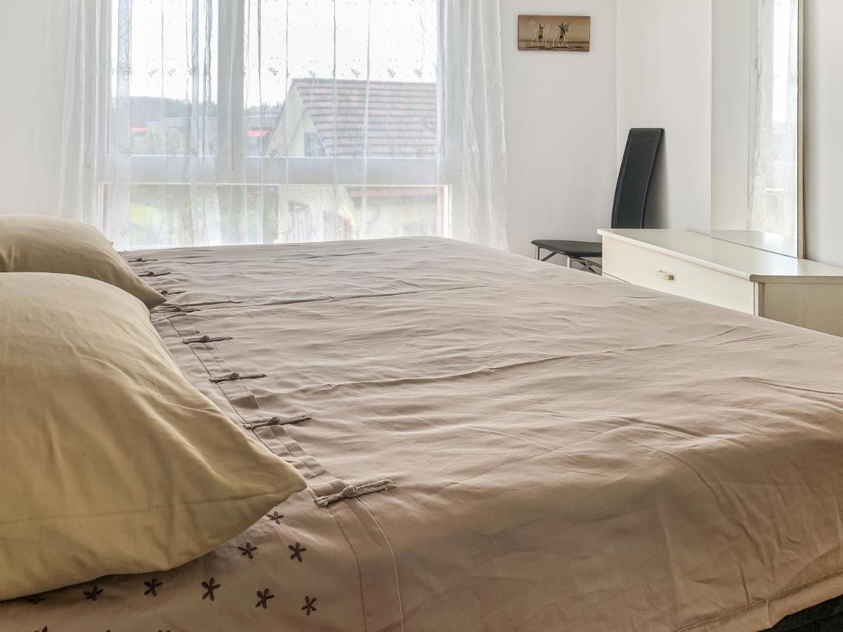Haus Zur Lilie Hotel Hinwil Екстериор снимка