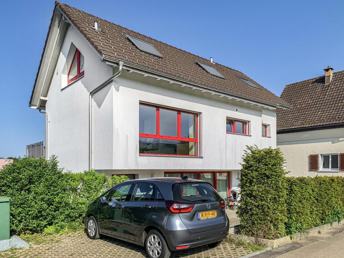 Haus Zur Lilie Hotel Hinwil Екстериор снимка
