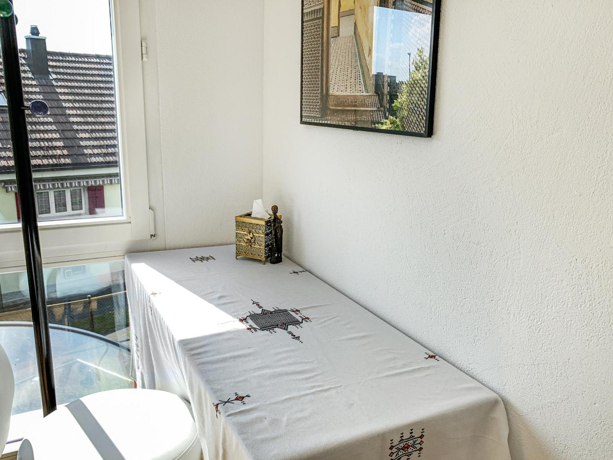 Haus Zur Lilie Hotel Hinwil Екстериор снимка